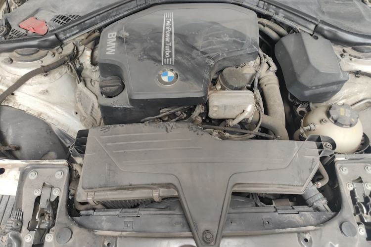 Used BMW 3 Series 2015 320Li Fashion Model Engine Bay