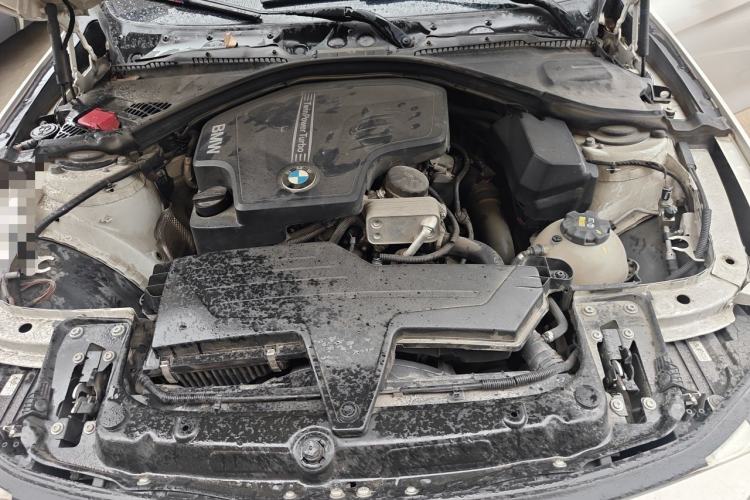 Used BMW 3 Series 2015 320Li Luxury Edition Fashion Model Engine Bay
