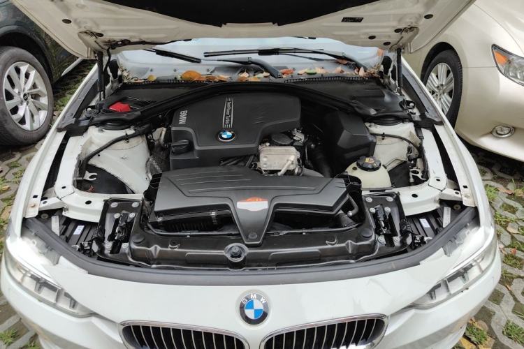 Used BMW 3 Series 2015 320Li Luxury Design Package Engine Bay