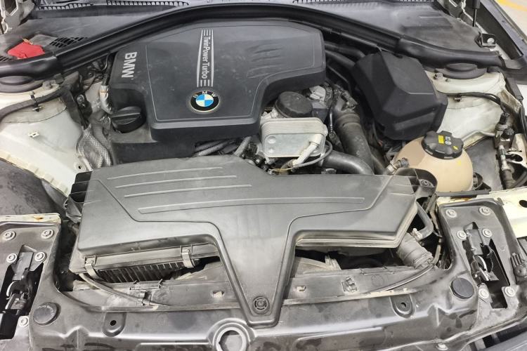Used BMW 3 Series 2015 320i Luxury Line Stylish Edition Engine Bay