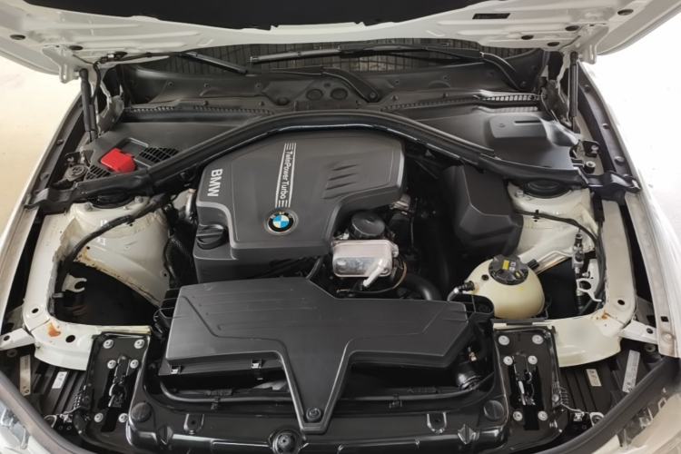 Used BMW 3 Series 2015 320Li Luxury Design Package Premium Edition Engine Bay