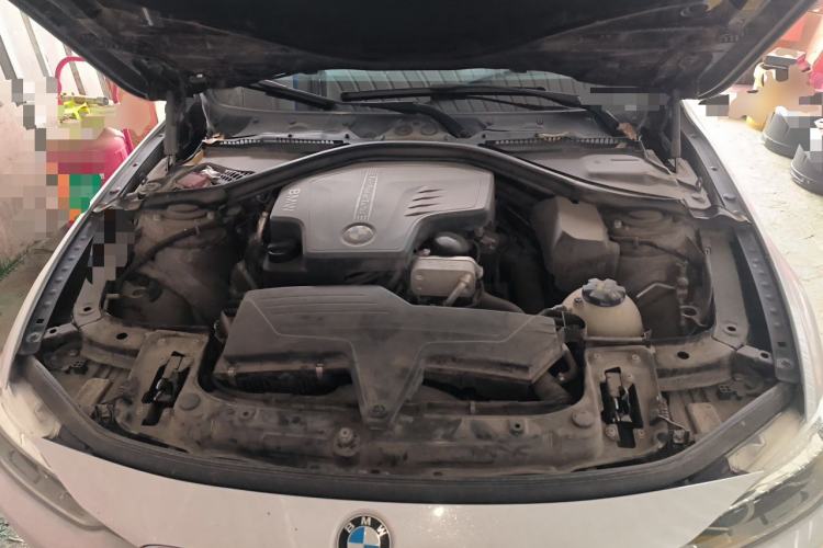 Used BMW 3 Series 2015 320Li Luxury Edition Fashion Model Engine Bay