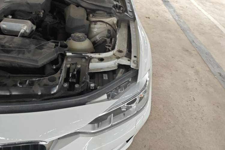 Used BMW 3 Series 2015 320Li Luxury Edition Fashion Model Engine Bay Left