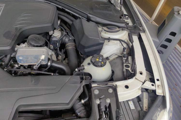 Used BMW 3 Series 2015 320Li Fashion Model Engine Bay Left