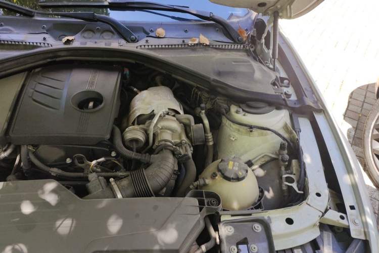 Used BMW 3 Series 2015 316Li Fashion Model Engine Bay Left
