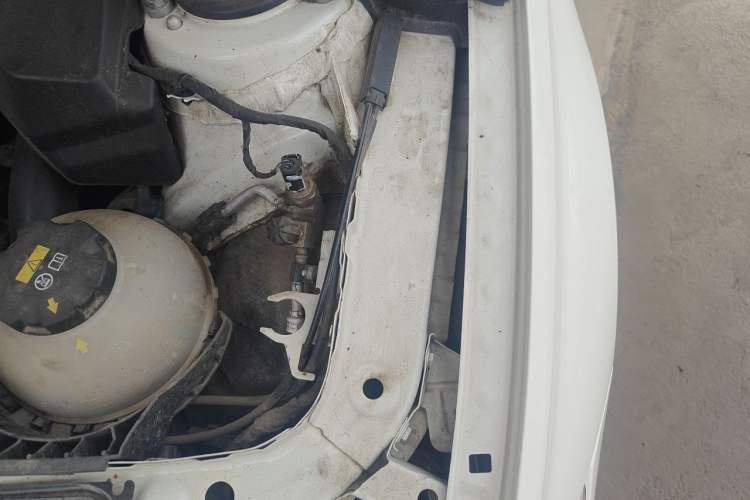 Used BMW 3 Series 2015 320Li Fashion Model Engine Bay Left