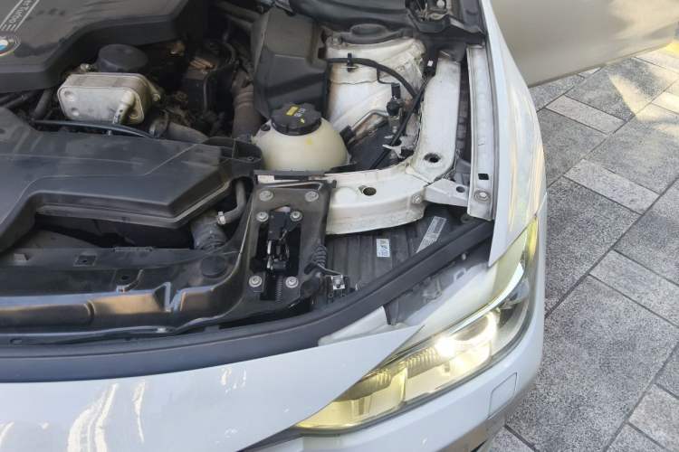 Used BMW 3 Series 2015 320Li Fashion Model Engine Bay Left