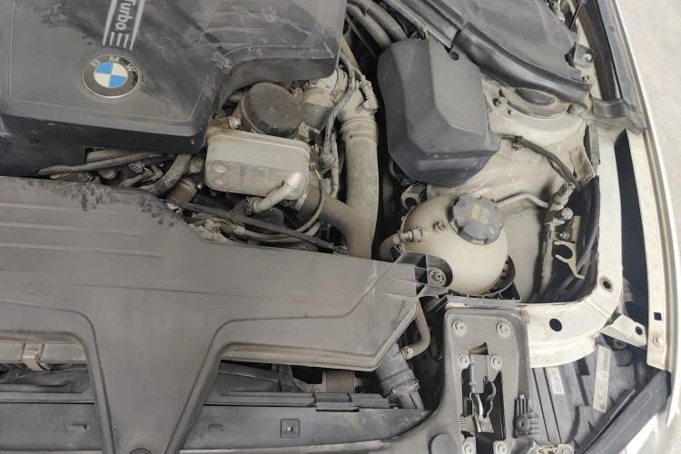 Used BMW 3 Series 2015 320Li Fashion Model Engine Bay Left