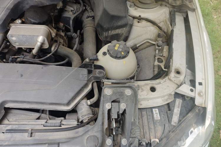 Used BMW 3 Series 2015 320Li Luxury Edition Fashion Model Engine Bay Left