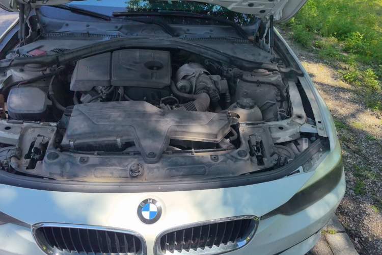 Used BMW 3 Series 2015 316i Active Edition Engine Bay Left