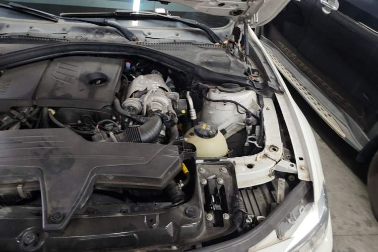 Used BMW 3 Series 2015 316Li Fashion Model Engine Bay Left