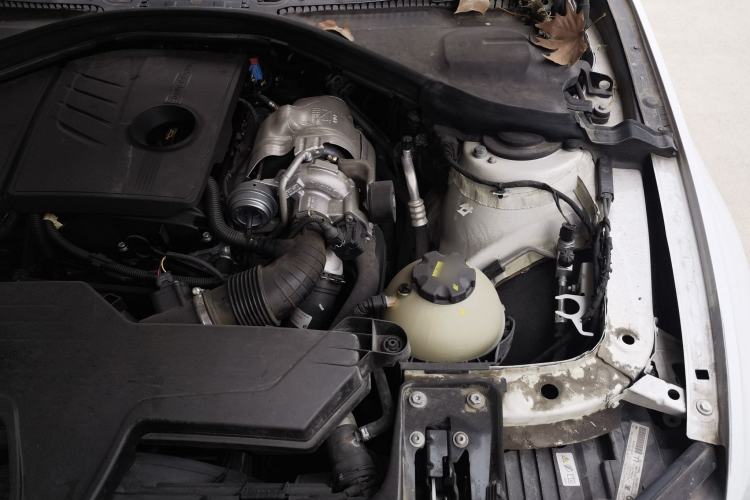 Used BMW 3 Series 2015 316Li Fashion Model Engine Bay Left