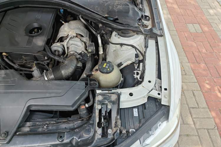 Used BMW 3 Series 2015 316Li Fashion Model Engine Bay Left