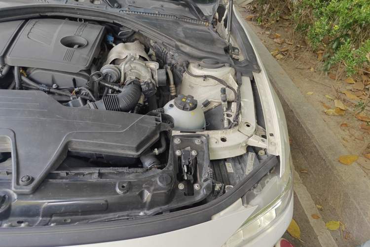 Used BMW 3 Series 2015 316Li Fashion Model Engine Bay Left
