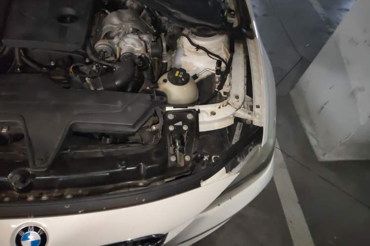 Used BMW 3 Series 2015 316i Active Edition Engine Bay Left