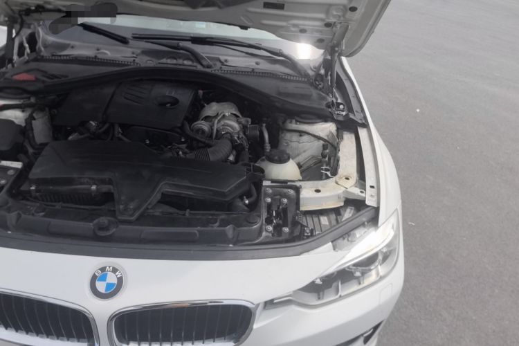 Used BMW 3 Series 2015 316Li Fashion Model Engine Bay Left