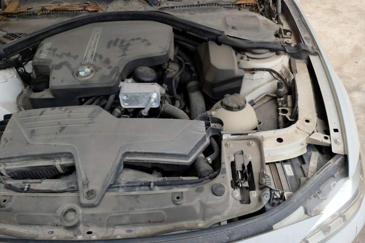 Used BMW 3 Series 2015 328Li Fashion Model Engine Bay Left