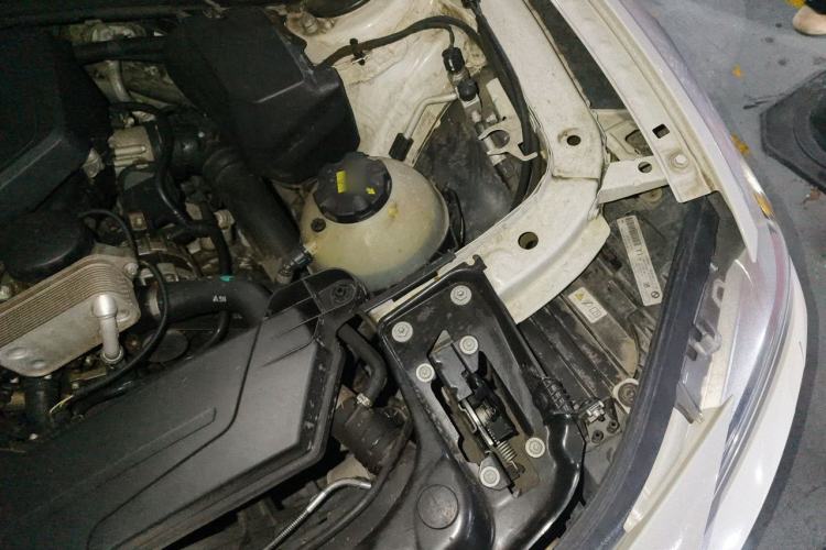 Used BMW 3 Series 2015 320Li Fashion Model Engine Bay Left
