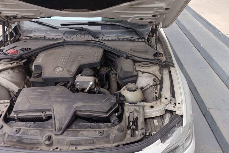 Used BMW 3 Series 2015 328Li Fashion Model Engine Bay Left