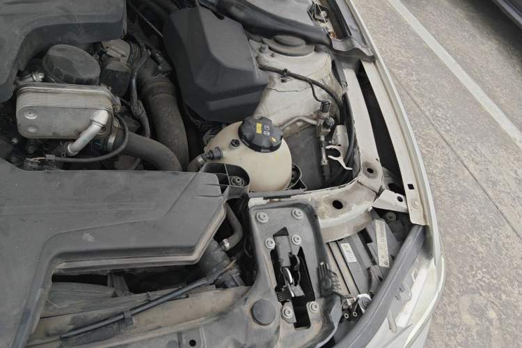 Used BMW 3 Series 2015 320Li Fashion Model Engine Bay Left