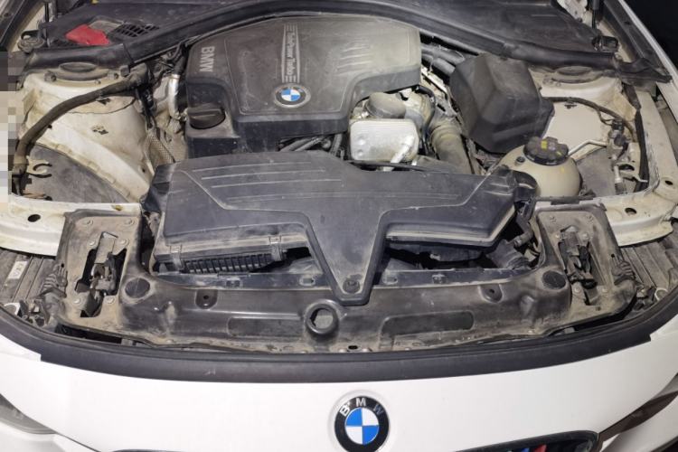 Used BMW 3 Series 2015 320i Fashion Model Engine Bay