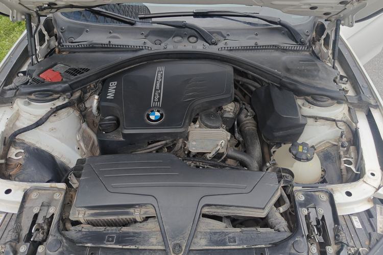 Used BMW 3 Series 2015 328i Sport Design Package Engine Bay
