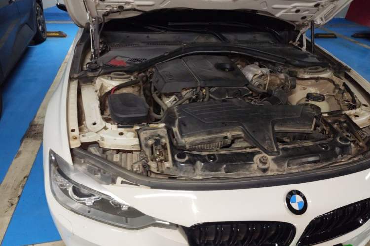 Used BMW 3 Series 2015 316i Sport Design Package Engine Bay Right