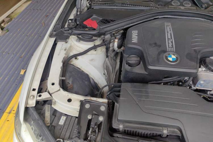 Used BMW 3 Series 2015 320Li Fashion Model Engine Bay Right