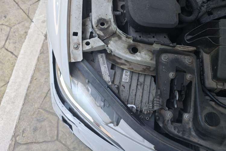 Used BMW 3 Series 2015 316Li Fashion Model Engine Bay Right
