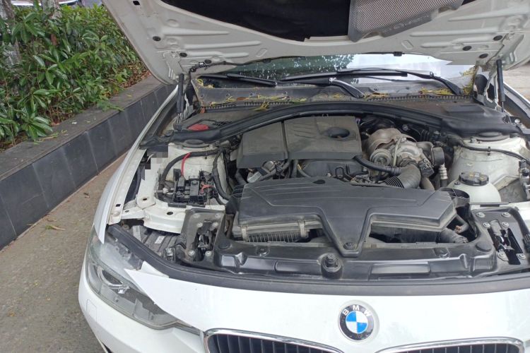 Used BMW 3 Series 2015 316Li Fashion Model Engine Bay Right