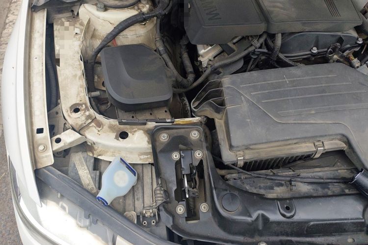 Used BMW 3 Series 2015 316i Active Edition Engine Bay Right