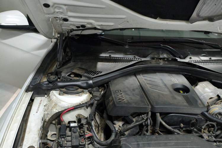 Used BMW 3 Series 2015 316Li Fashion Model Engine Bay Right