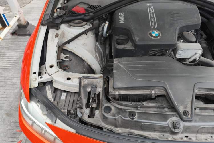 Used BMW 3 Series 2015 320Li Fashion Model Engine Bay Right