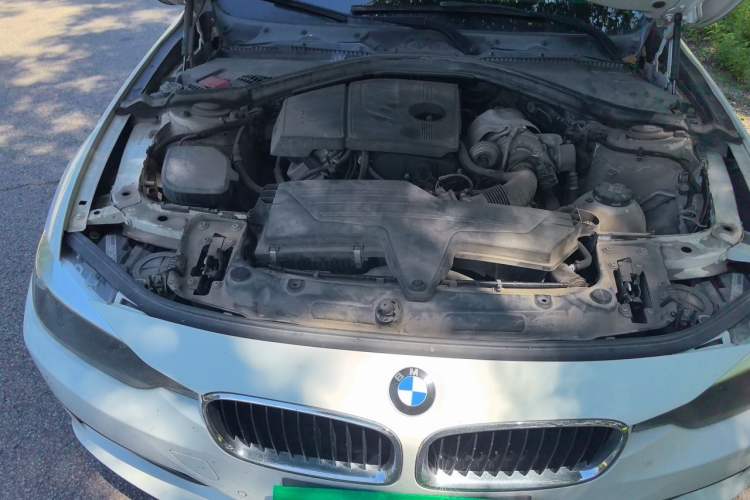 Used BMW 3 Series 2015 316i Active Edition Engine Bay Right