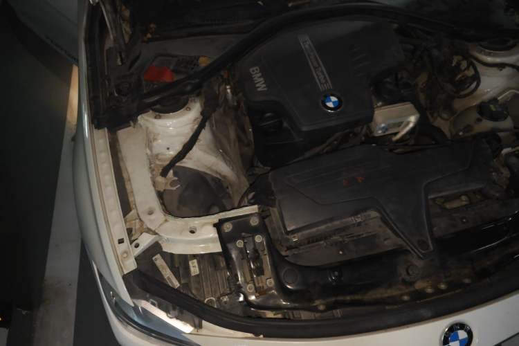 Used BMW 3 Series 2015 320Li Fashion Model Engine Bay Right