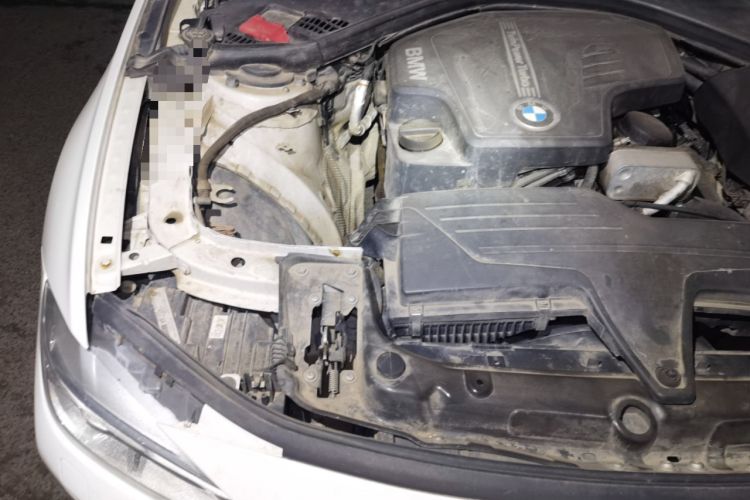 Used BMW 3 Series 2015 320i Fashion Model Engine Bay Right