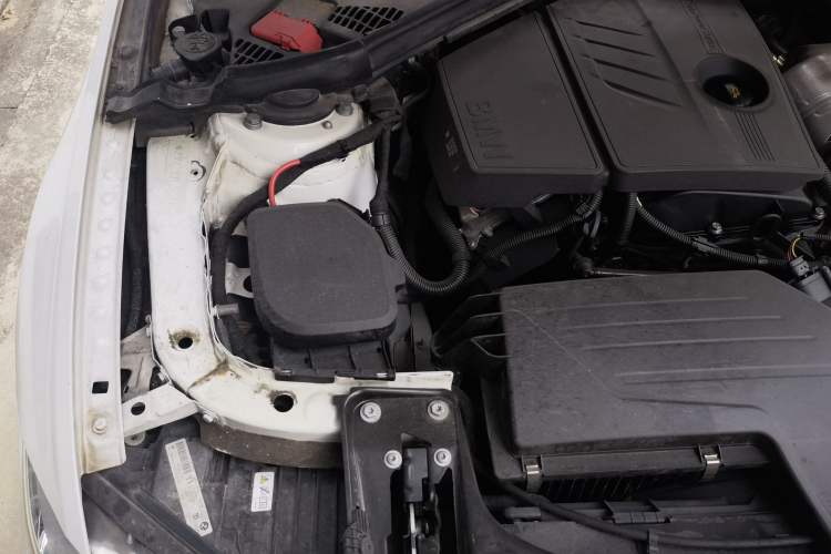 Used BMW 3 Series 2015 316Li Fashion Model Engine Bay Right