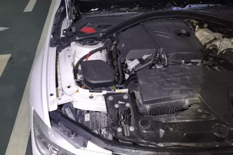 Used BMW 3 Series 2015 316Li Fashion Model Engine Bay Right