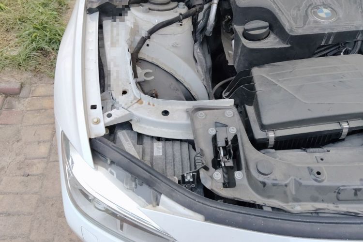 Used BMW 3 Series 2015 320i Fashion Model Engine Bay Right