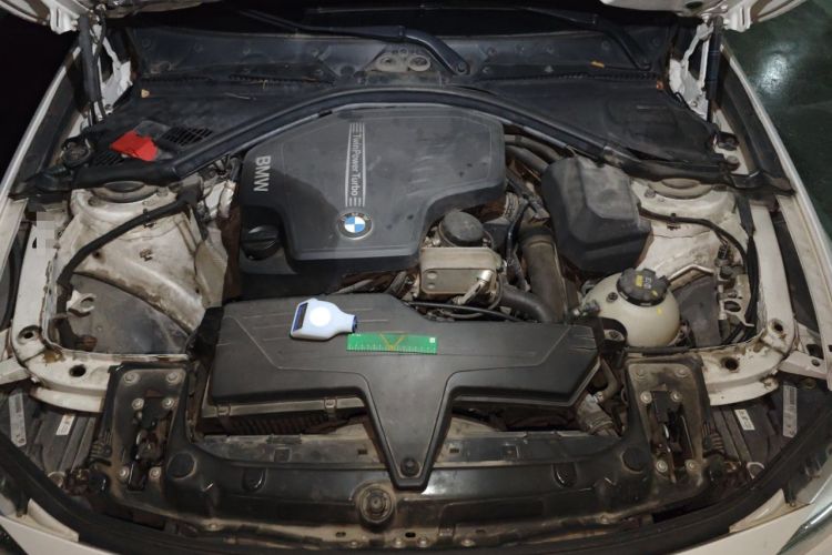 Used BMW 3 Series 2015 320Li Fashion Model Engine Bay