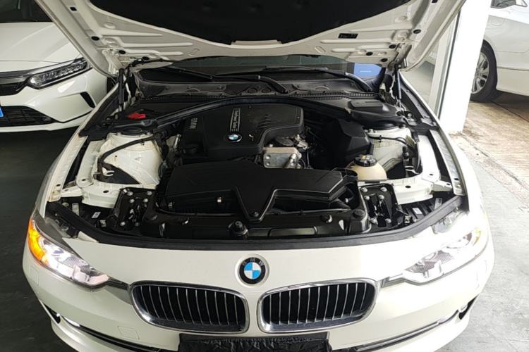 Used BMW 3 Series 2015 320Li Luxury Design Package Premium Edition Engine Bay