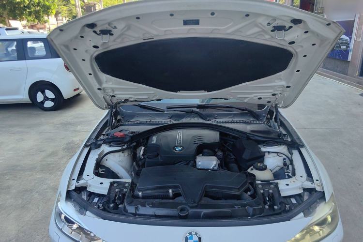 Used BMW 3 Series 2015 320Li Fashion Model Engine Bay