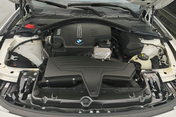 Used BMW 3 Series 2015 320Li Fashion Model Engine Bay