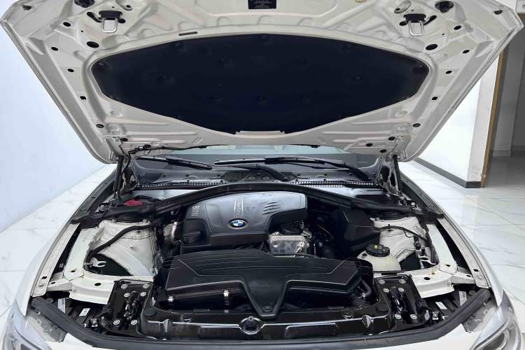 Used BMW 3 Series 2015 320i Fashion Model Engine Bay