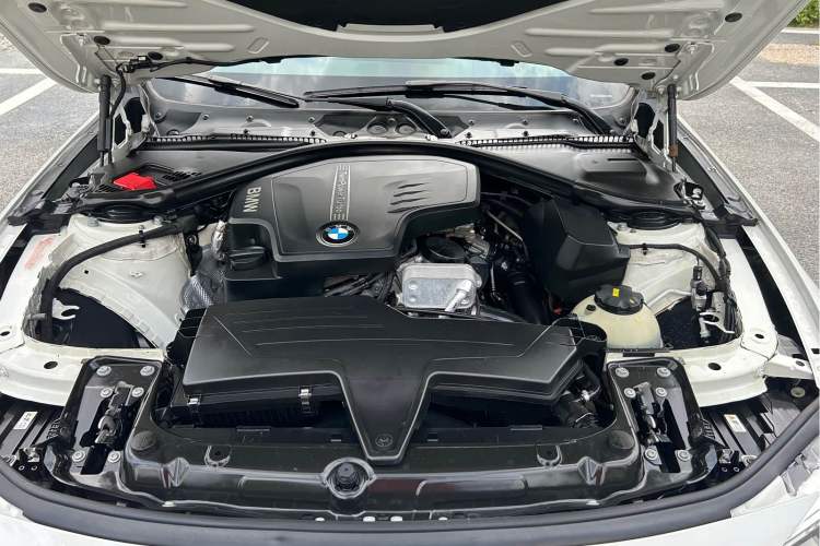 Used BMW 3 Series 2015 328Li xDrive Fashion Model Engine Bay