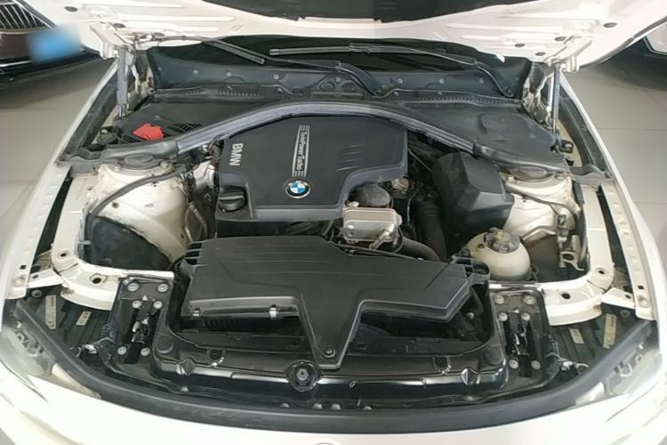 Used BMW 3 Series 2015 320Li Fashion Model Engine Bay