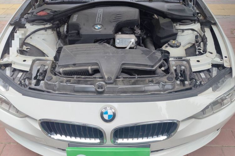 Used BMW 3 Series 2015 320Li Fashion Model Engine Bay