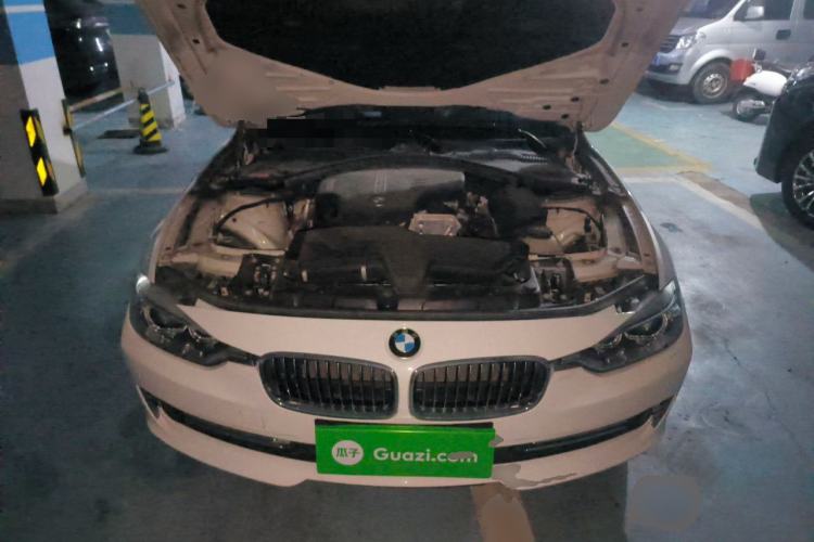 Used BMW 3 Series 2015 320Li Luxury Design Package Engine Bay