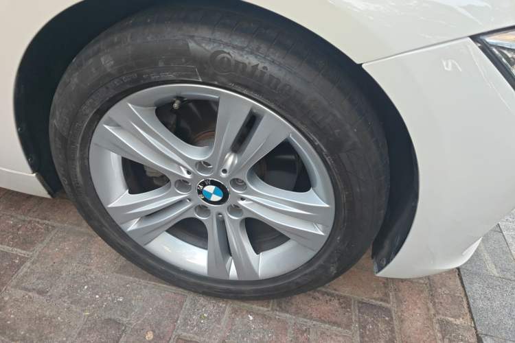Used BMW 3 Series 2015 320i Sport Design Package Exterior 1