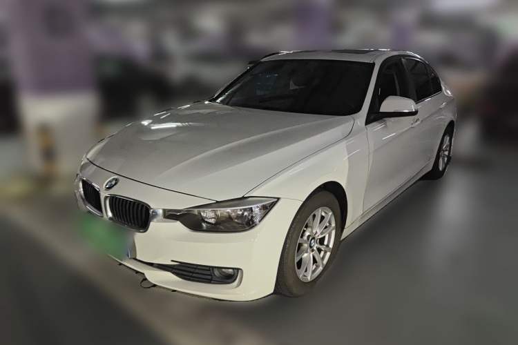 Used BMW 3 Series 2015 316i Active Edition Exterior 2